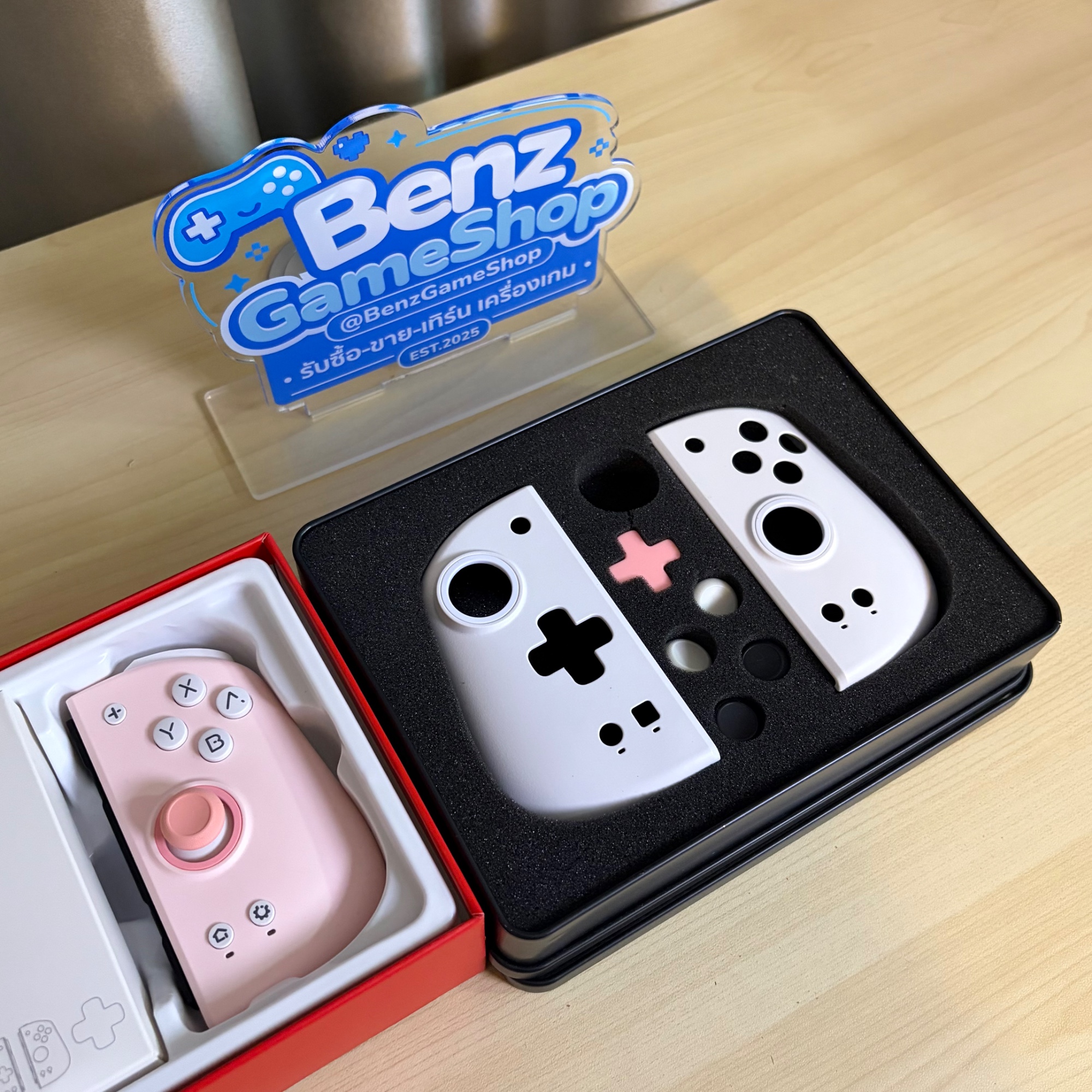 MOBAPAD จอยแยกสีชมพู สำหรับ Nintendo Switch