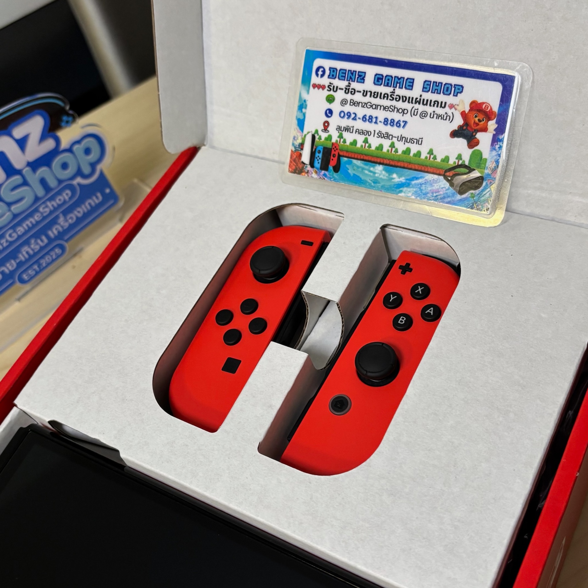 Nintendo Switch OLED รุ่นพิเศษ Mario Red Edition เซ็ตครบพร้อมอุปกรณ์ (มือสอง)