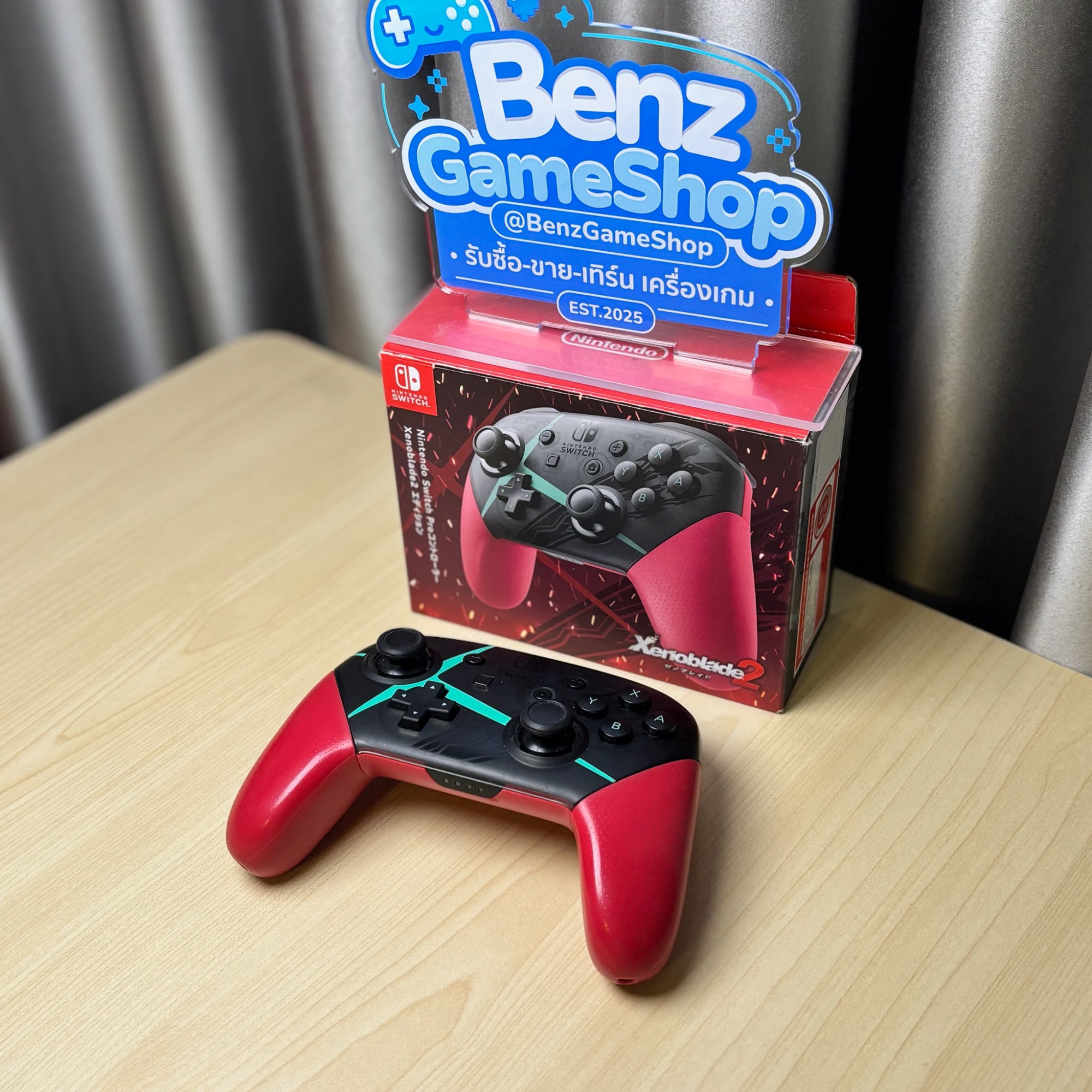 จอย Nintendo Switch Pro Controller รุ่นพิเศษ Xenoblade Chronicles 2 Edition